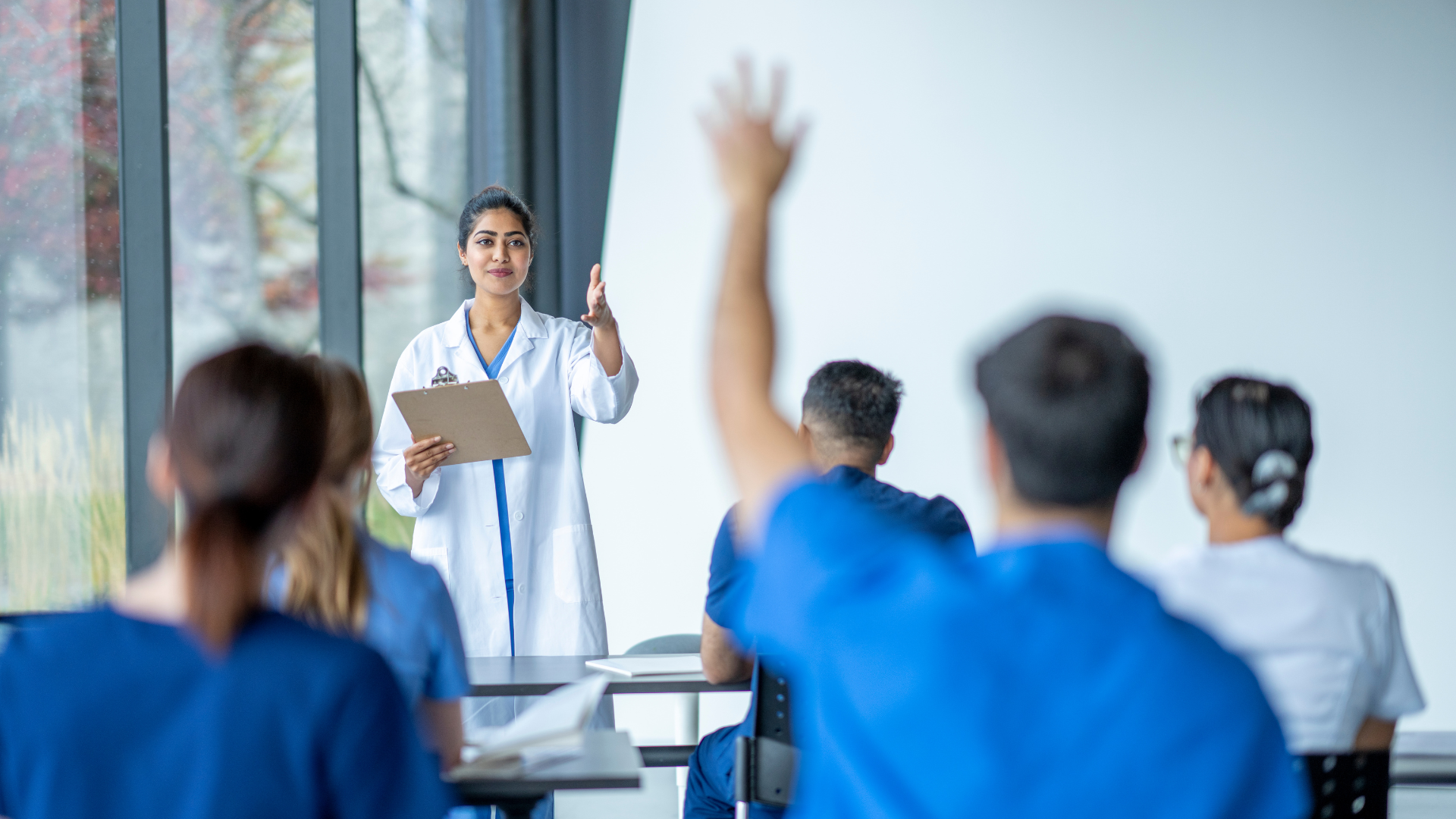 Join LRDP's team as a bank clinical tutor / mentor, and support refugee doctors personally